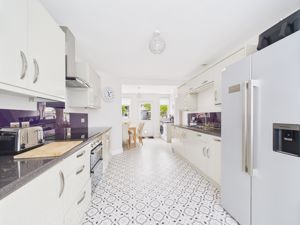Kitchen/Diner- click for photo gallery